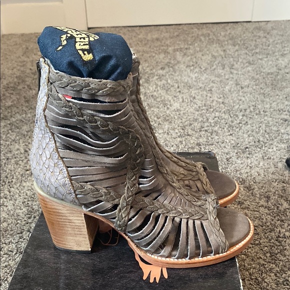 Bella - Freebird Heeled Fringe Boots - Picture 2 of 7